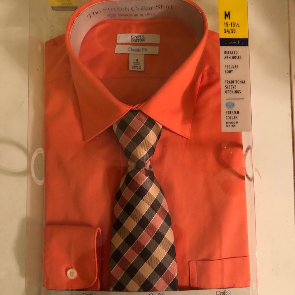 Men’s Croft & Barrow Classic Fit dress shirt and tie set!